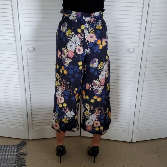 Zara flower pants - Picture 3 of 5